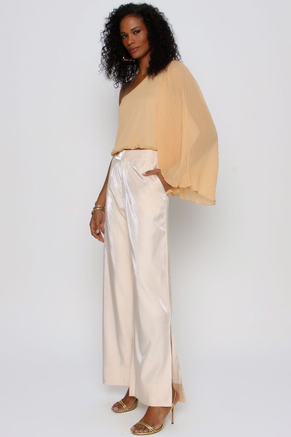 BLUSA ASSIMETRICA GIULIA CREME