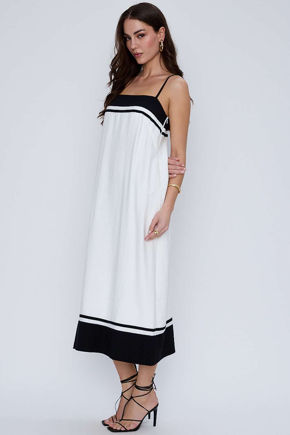 VESTIDO SOLTO RECORTES OFF WHITE