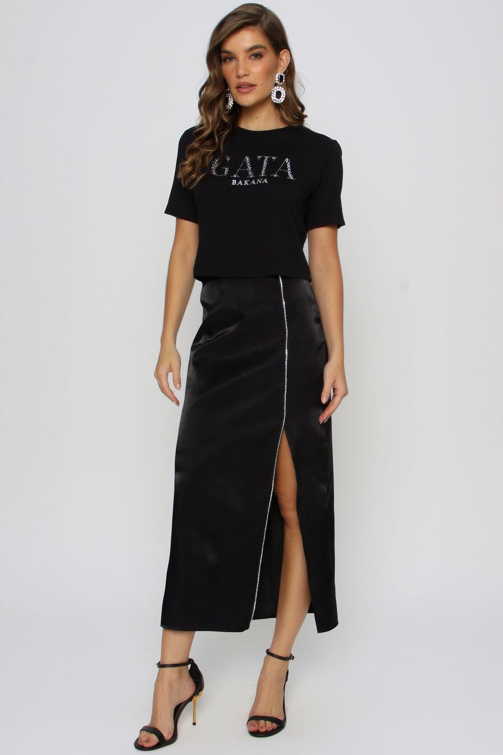 SAIA MIDI COM VIVO BORDADO PRETO