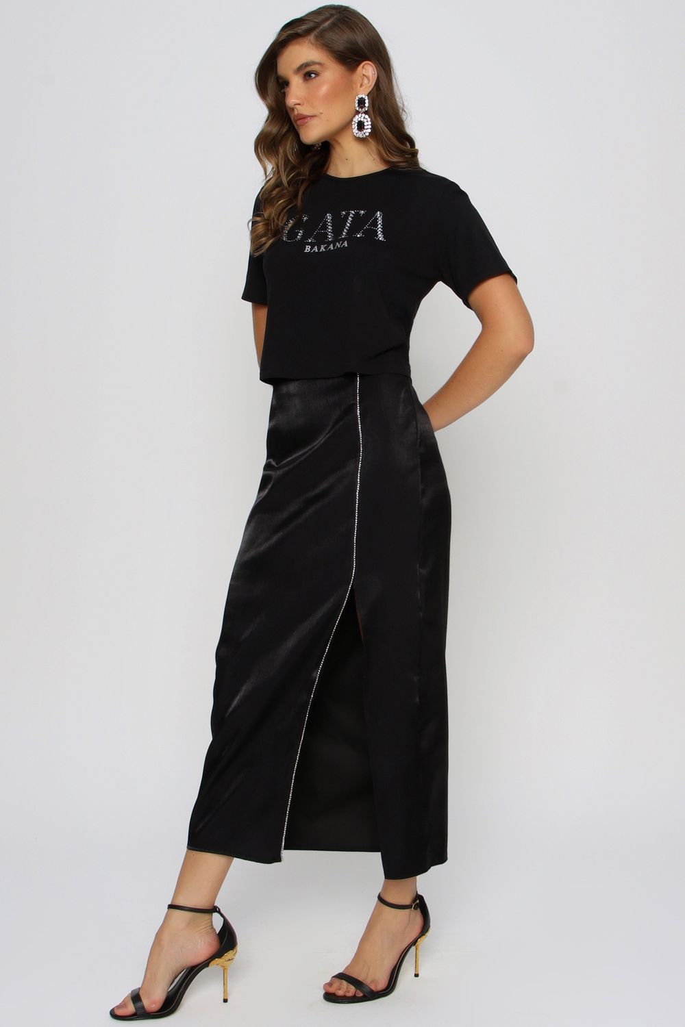 SAIA MIDI COM VIVO BORDADO PRETO