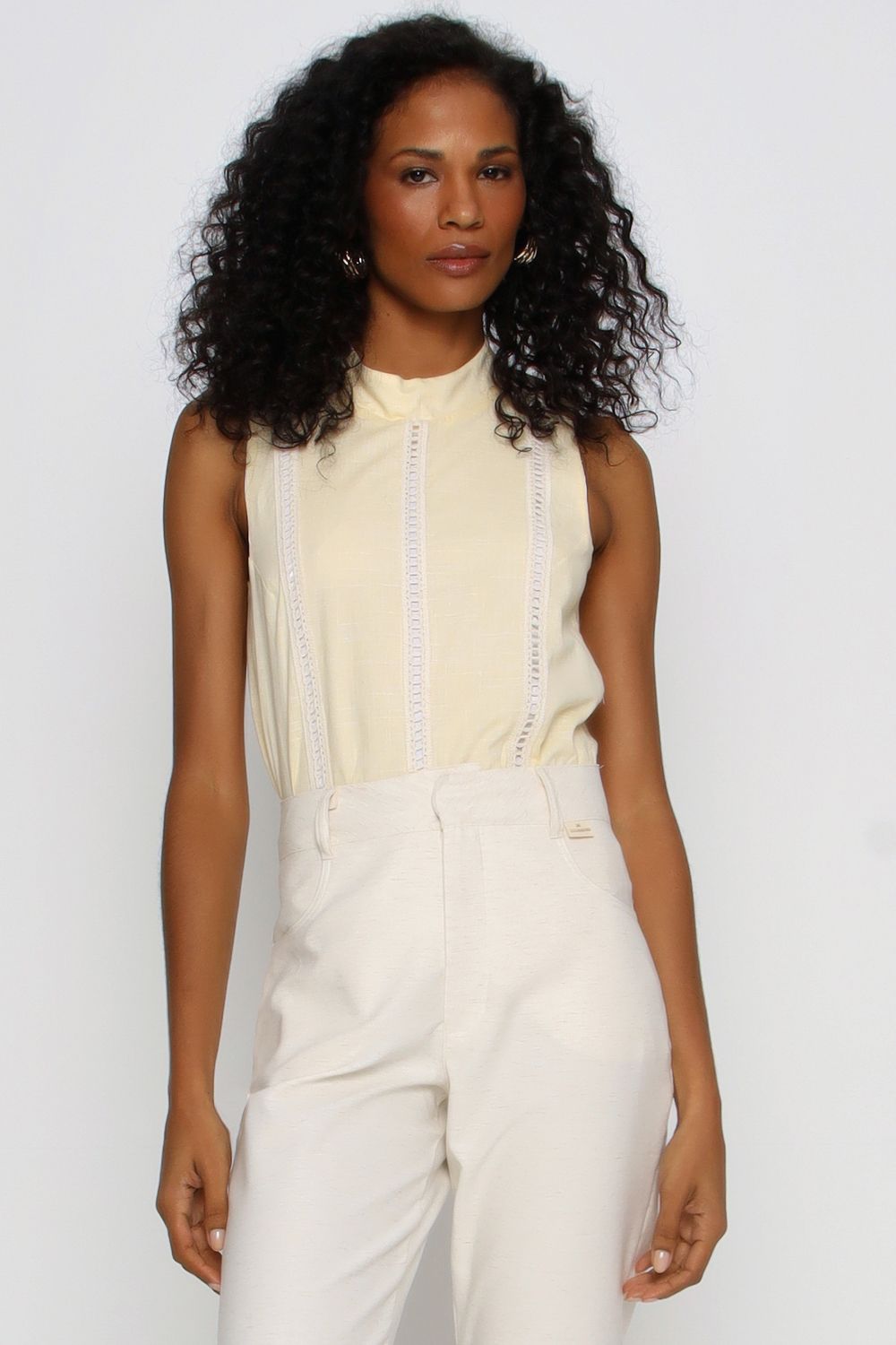 BLUSA COM RENDA CAIRO AMARELO CELESTIAL