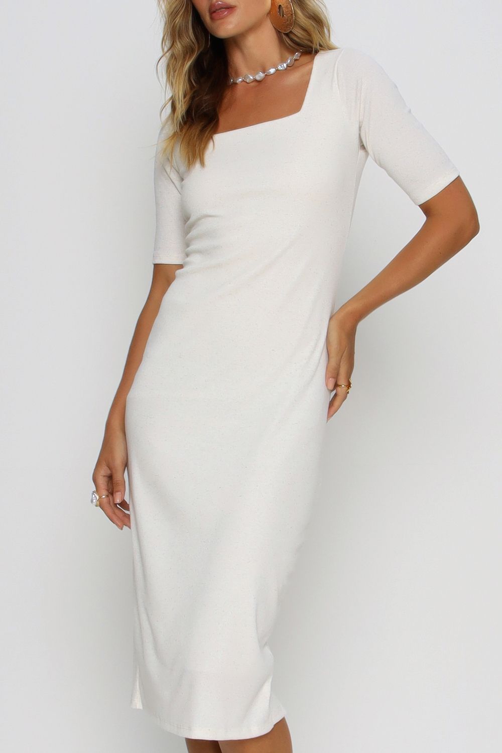 VESTIDO JUSTO DECOTE QUADRADO NATURAL