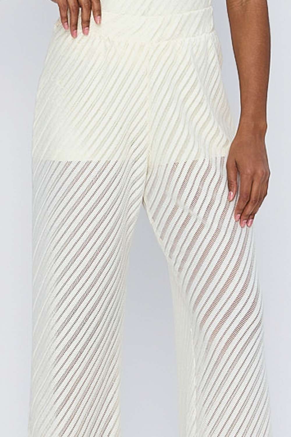 AGR SAIDA ANA CALCA SOLTA OFF WHITE