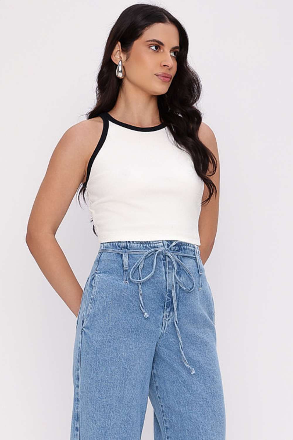 CROPPED BW OFF WHITE