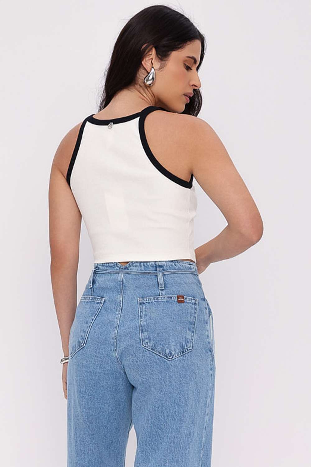 CROPPED BW OFF WHITE