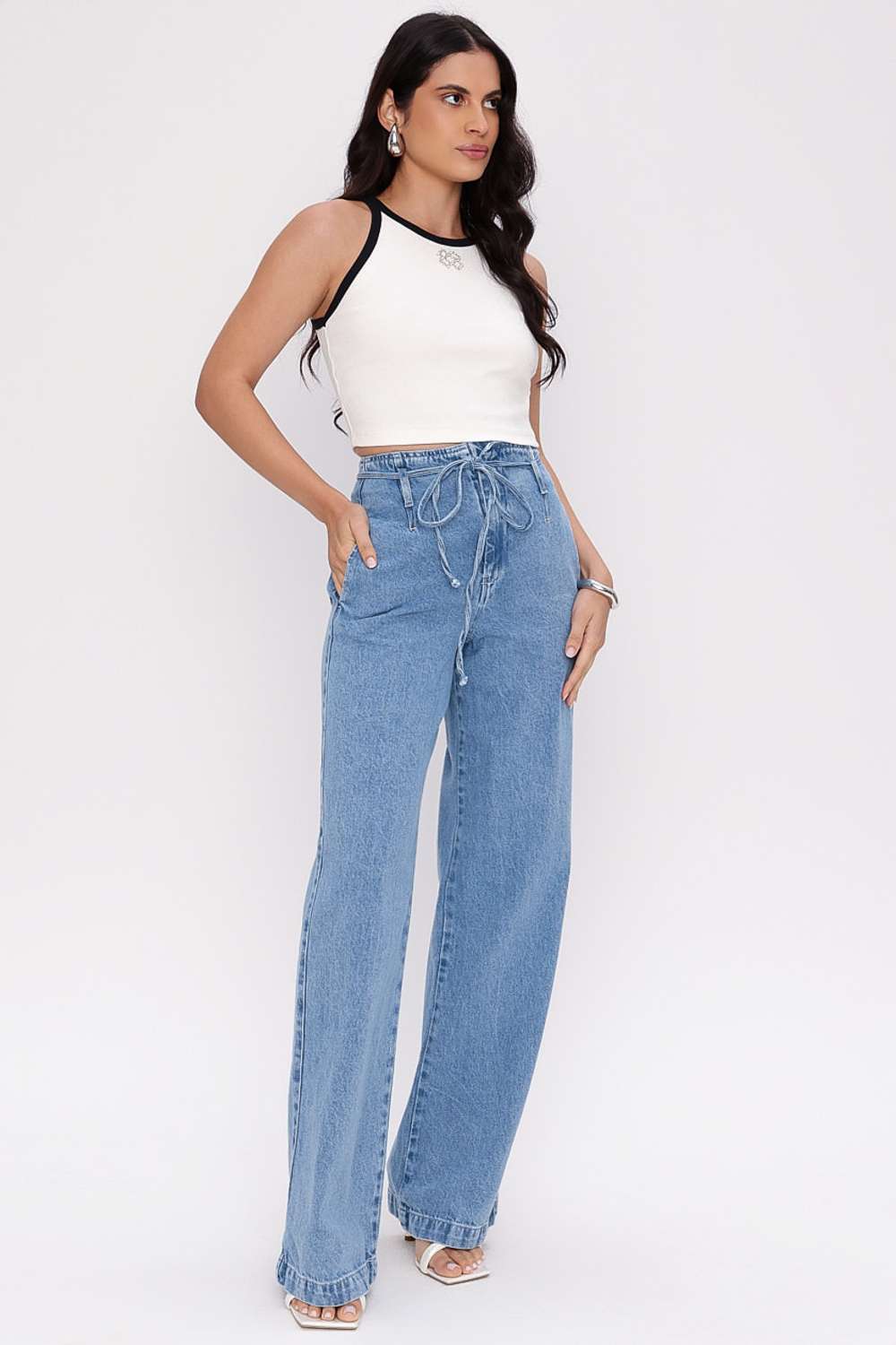 CROPPED BW OFF WHITE