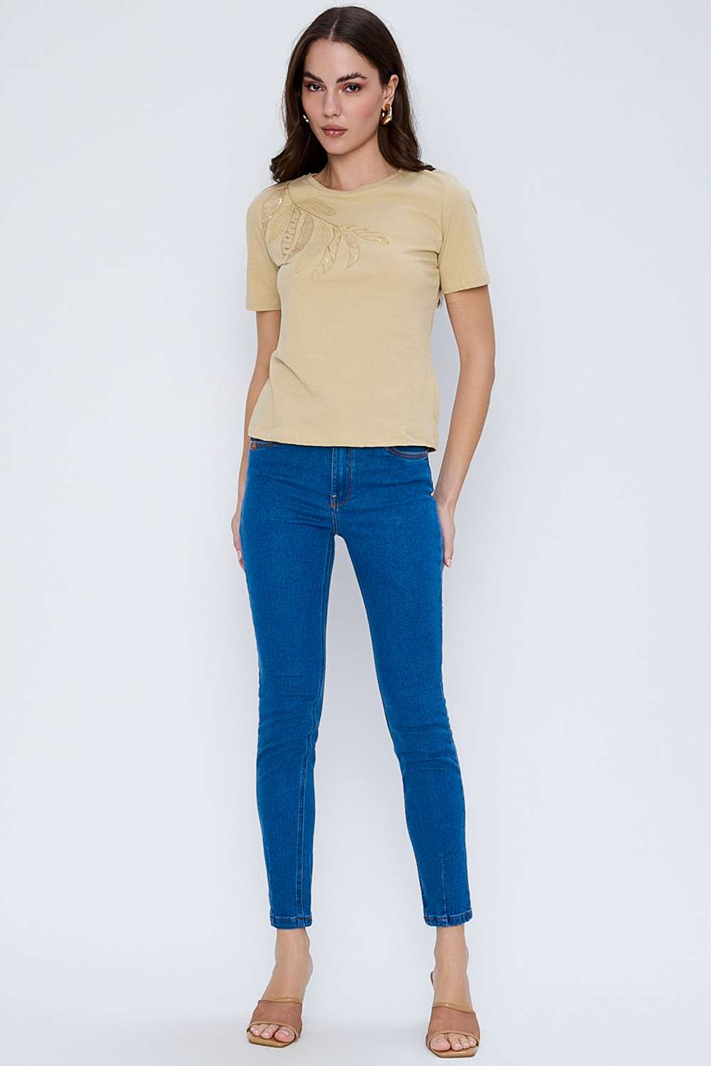 T SHIRT BORDADA CLASSIC