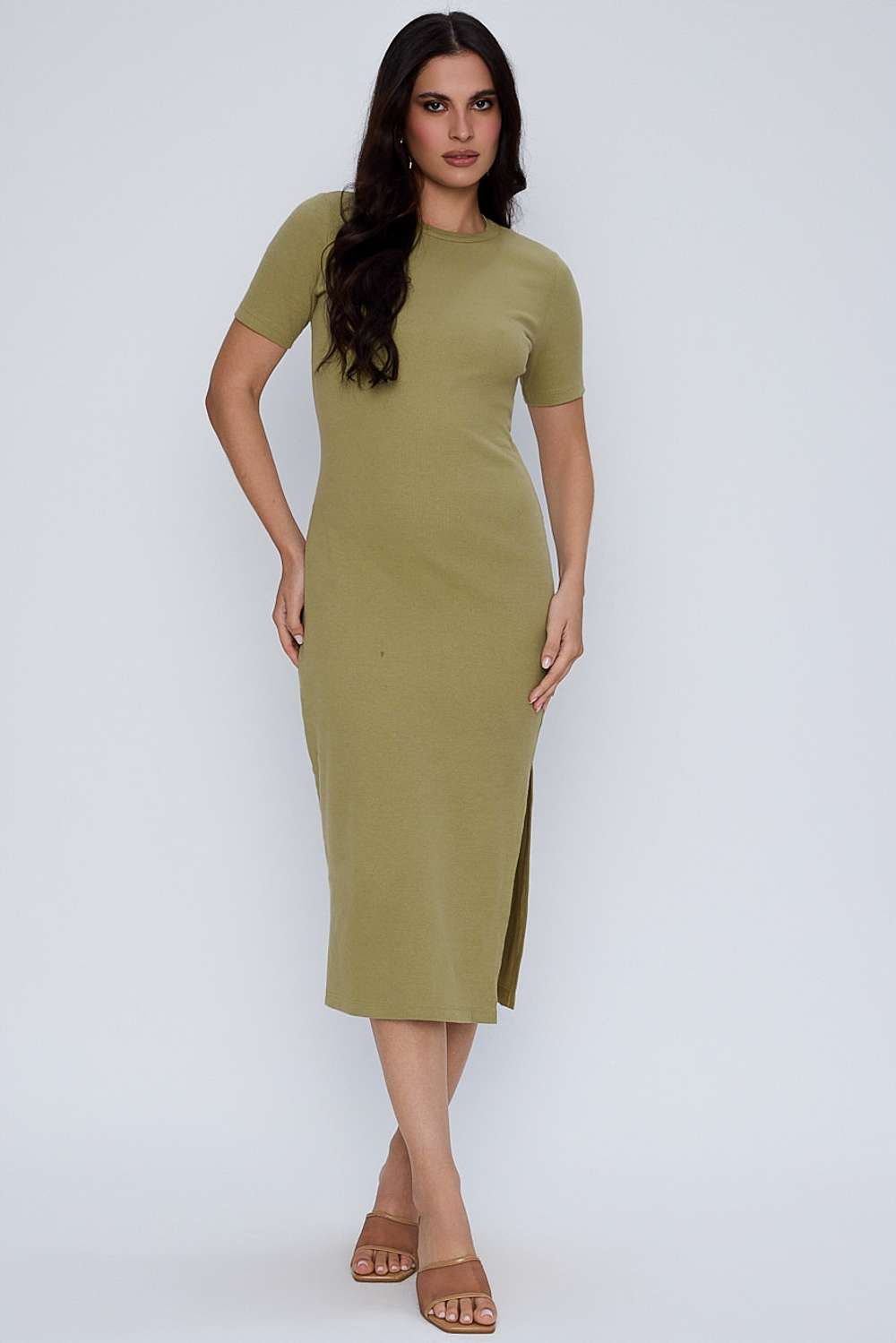 VESTIDO JUSTO MIDI CANELADO VERDE CANA
