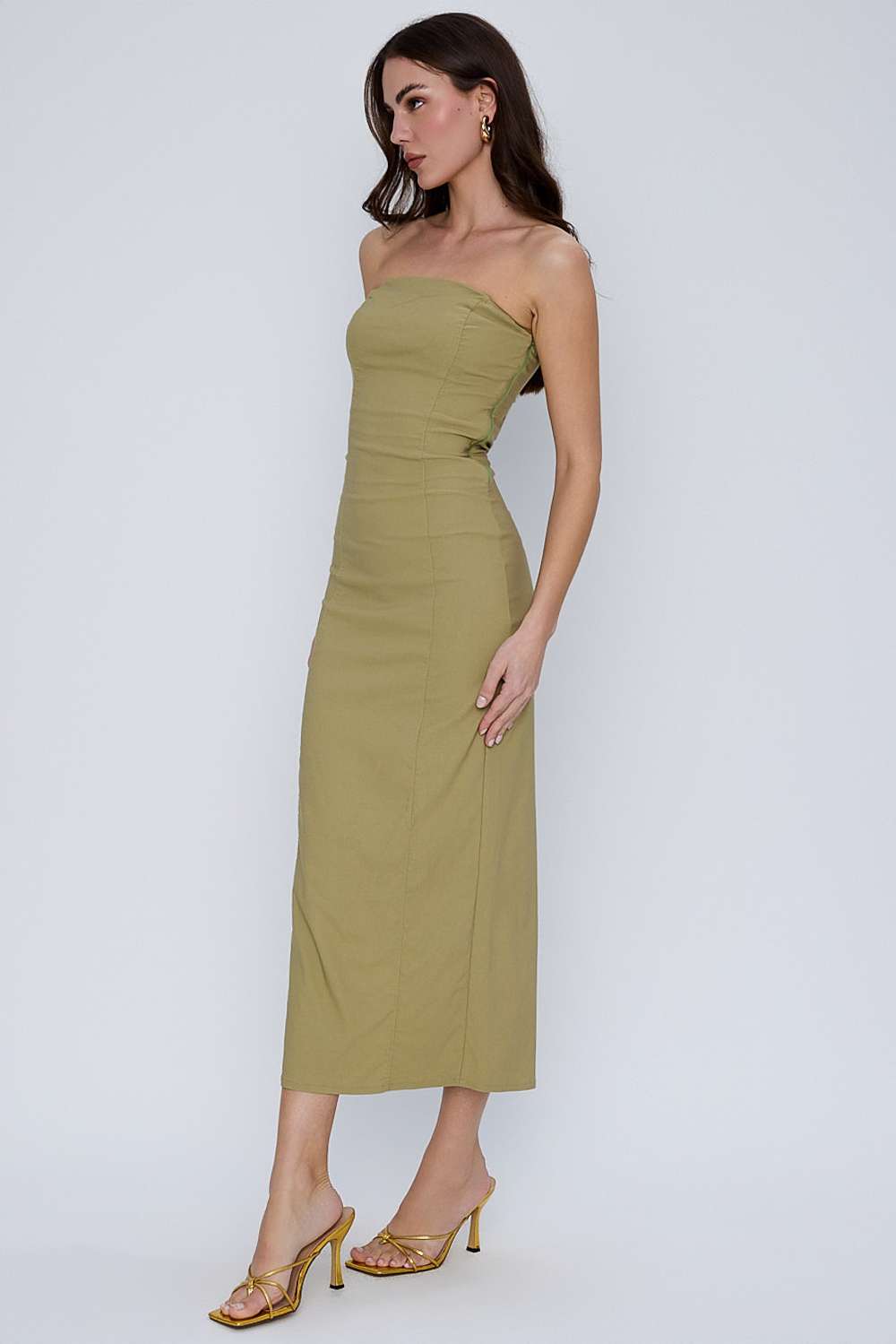 VESTIDO LONGO COM CHOKER VERDE CANA