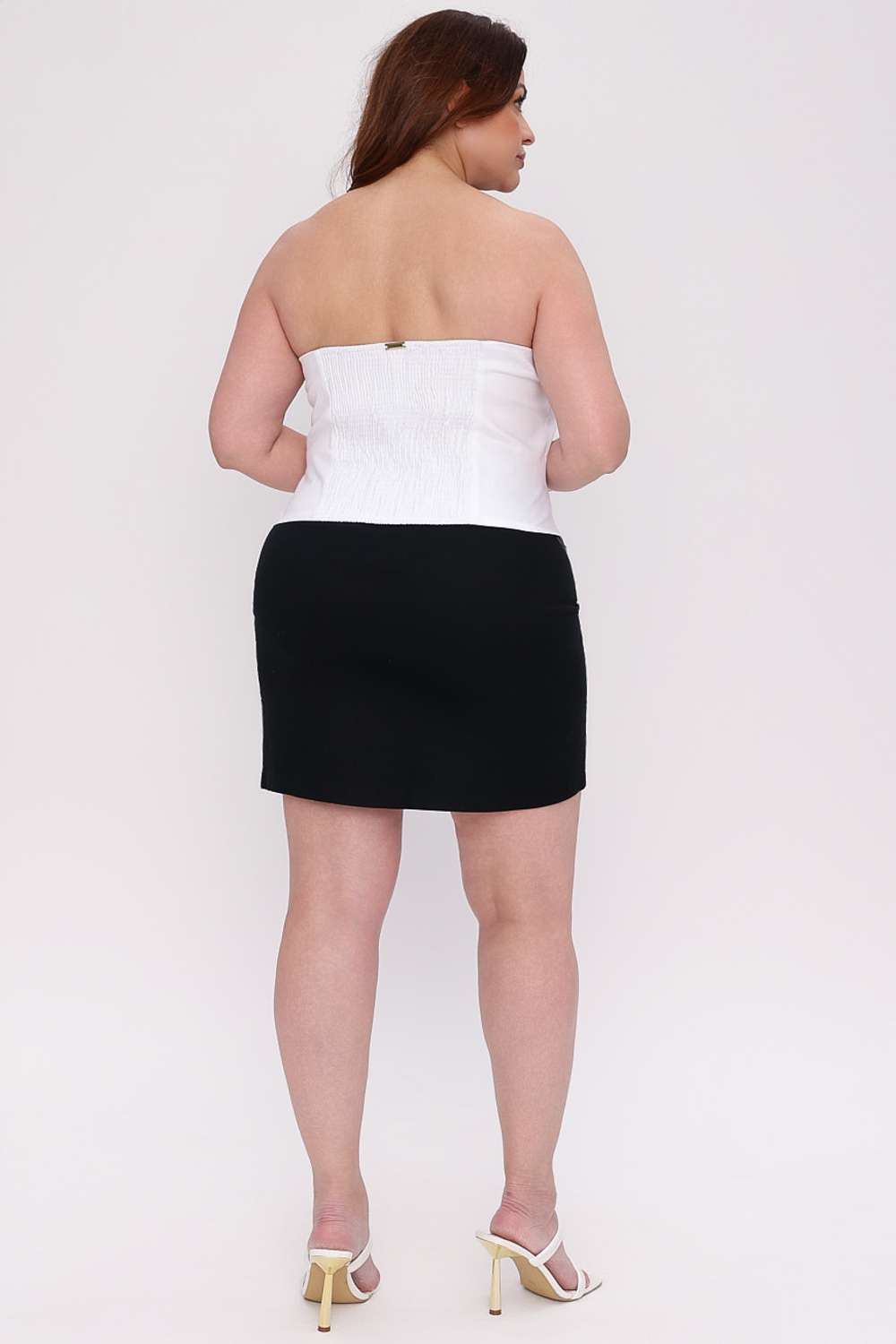 SAIA PIMA MAIS GATA PRETO