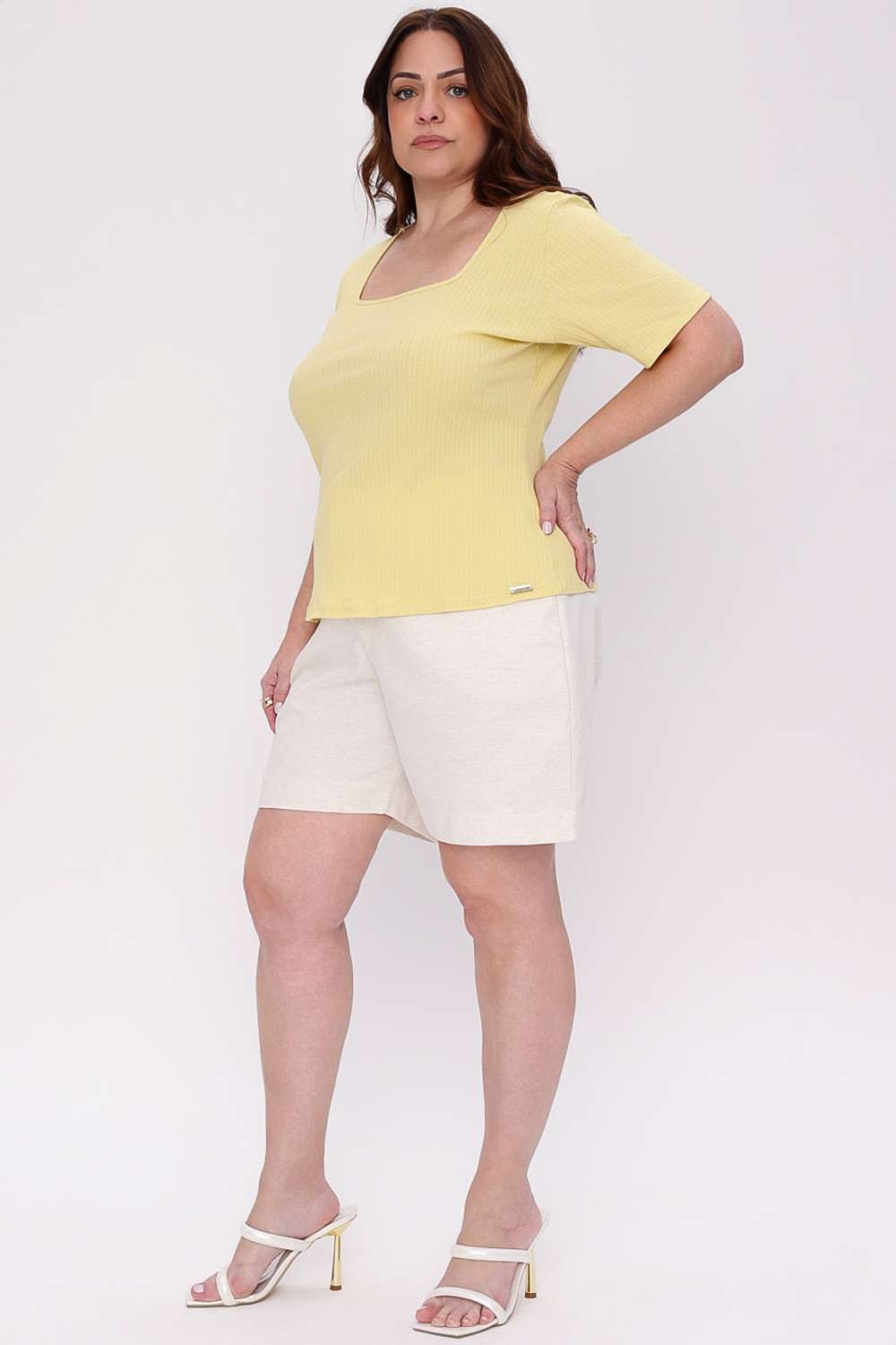 T SHIRT FLORA MAIS GATA CELESTIAL